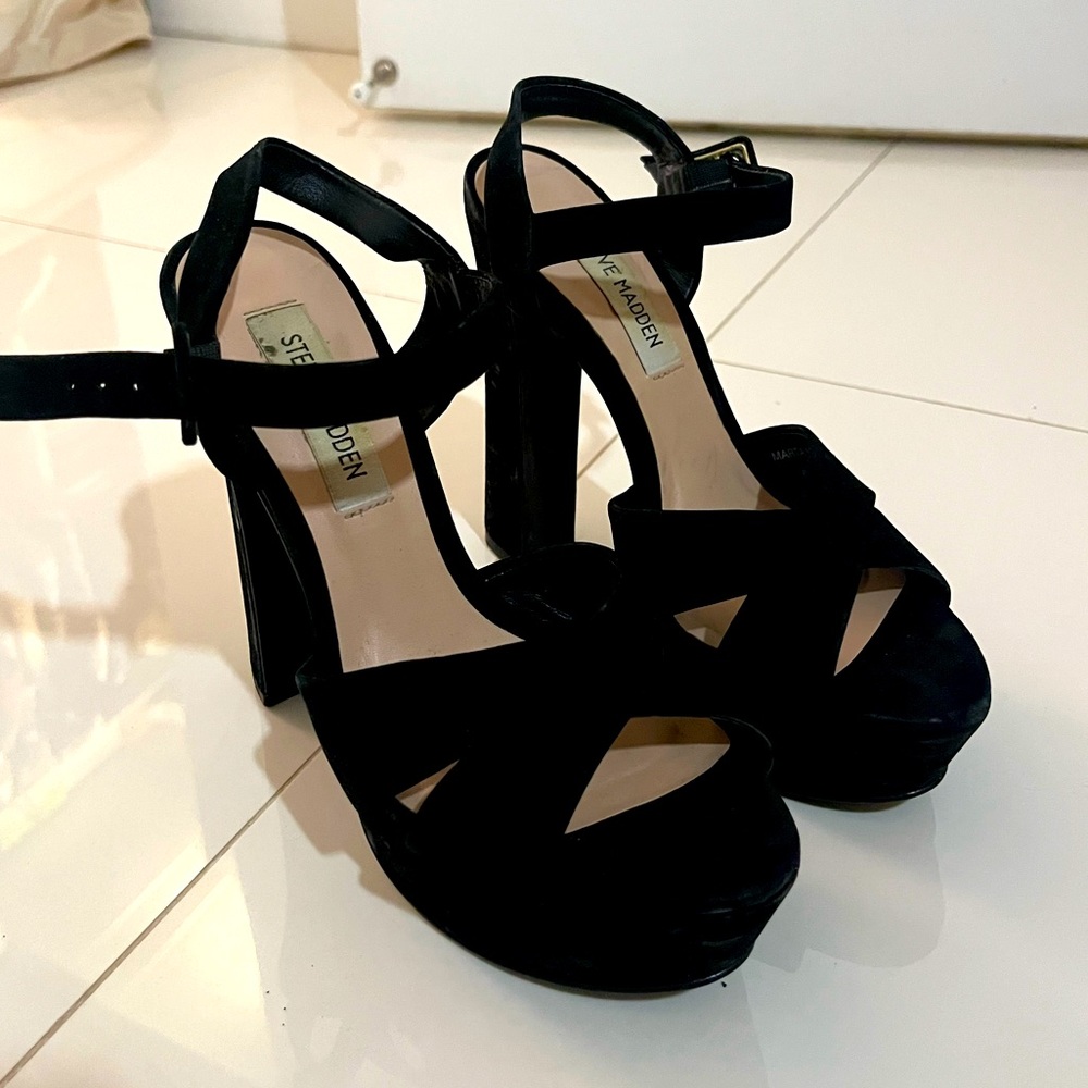 Steve Madden cross strap heels